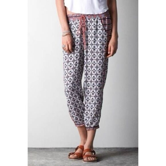 American Eagle Boho Cropped Joggers Size S - Picture 1 of 8